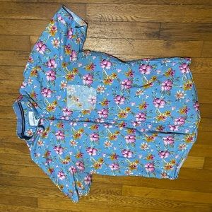 Hawaiian themed shirt. Button up. Large.